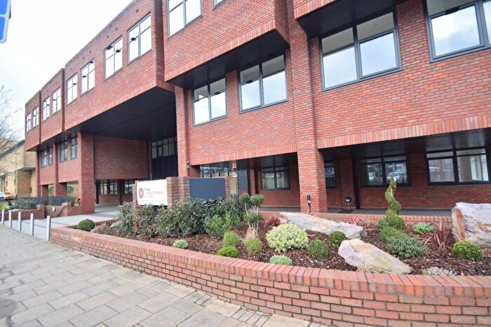 Studio To Rent In The Landmark, Flowers Way, Luton, Bedfordshire, LU1