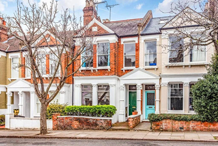 1 Bedroom Flat For Sale In Battledean Road, London, N5