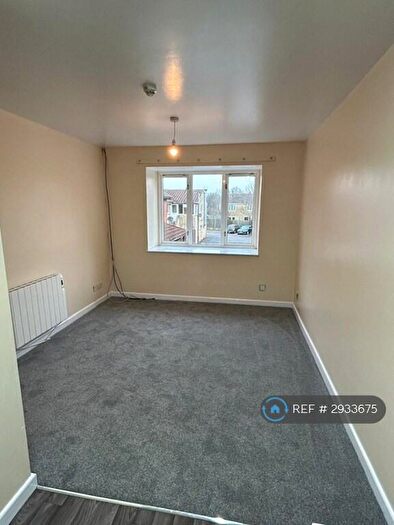 2 Bedroom Flat To Rent In Ebdon Road, Weston-Super-Mare, BS22