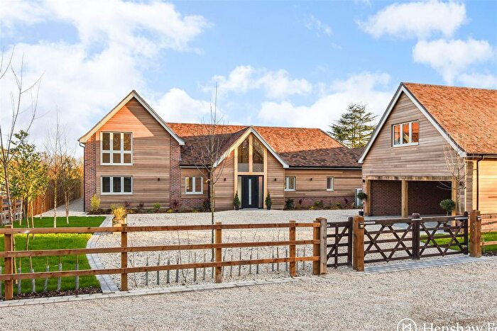 5 Bedroom Detached House For Sale In Glebe Farm, Sherfield English, Hampshire, SO51
