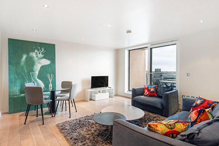 2 Bedroom Flat To Rent In Fountain House, The Boulevard, SW6