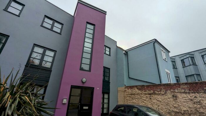 1 Bedroom Flat To Rent In Boot Lane, Bedminster, Bristol, BS3