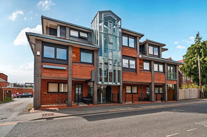 1 Bedroom Flat To Rent In Branksomewood Road, Fleet, Hampshire, GU51