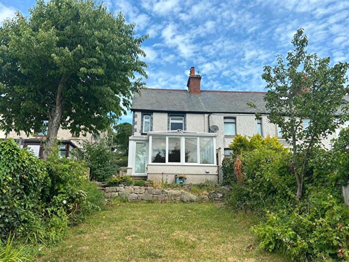 2 Bedroom End Of Terrace House To Rent In Pendre Road, Llandudno, LL30