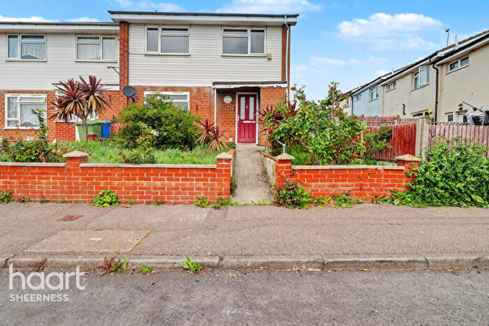 3 Bedroom End Of Terrace House For Sale In Manor Road, Queenborough, ME11