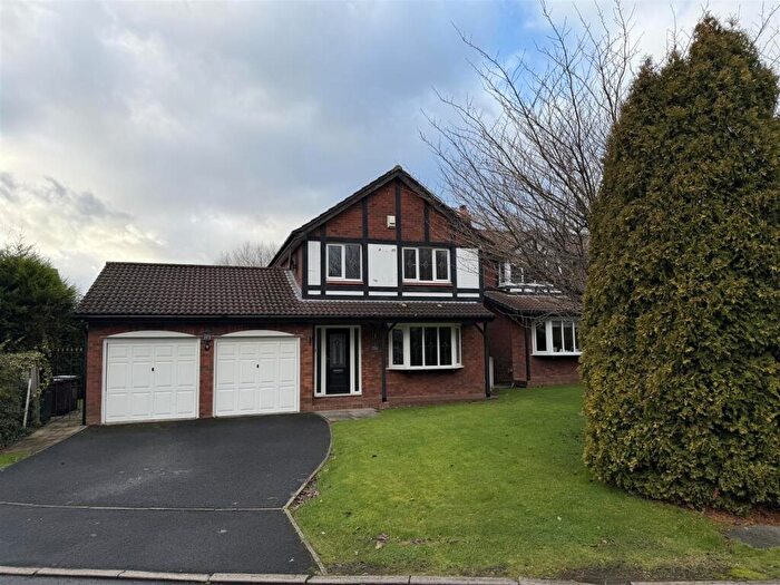 4 Bedroom House For Sale In Arley Close, Dukinfield, SK16