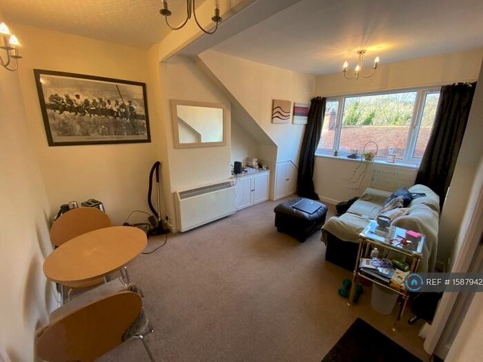 1 Bedroom Flat To Rent In Winston Gardens, Leeds, LS6