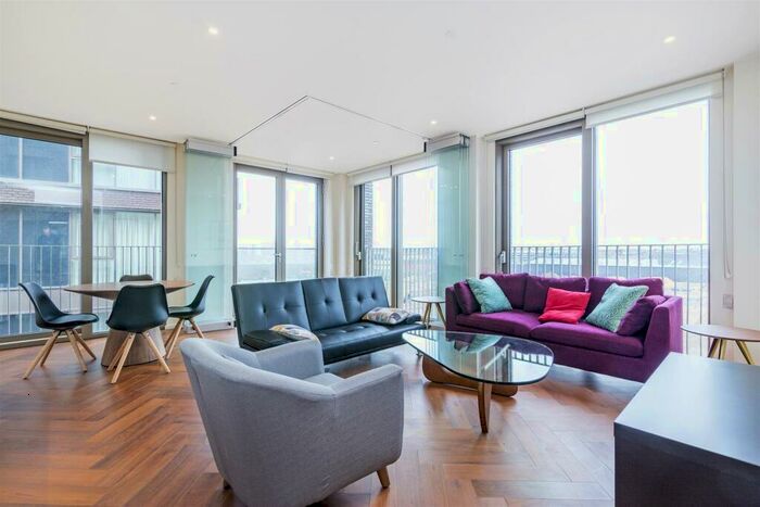 2 Bedroom Flat To Rent In Capital Building, Embassy Gardens, New Union Square, Nine Elms, London, SW11