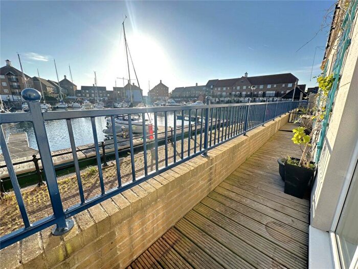 2 Bedroom Flat To Rent In The Piazza, Sovereign Harbour South, Eastbourne, BN23