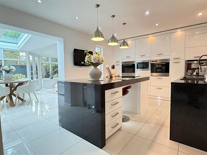4 Bedroom Detached House For Sale In Oystercatcher Gate, Lytham, FY8