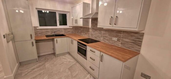 2 Bedroom Semi-Detached Bungalow To Rent In Bryn Celyn, Pentwyn, CF23