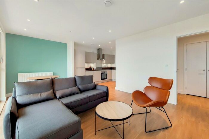 2 Bedroom Apartment To Rent In Green Street, London, NW10