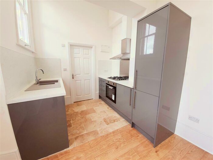 1 Bedroom Apartment To Rent In Station Street, Burton On Trent, DE14