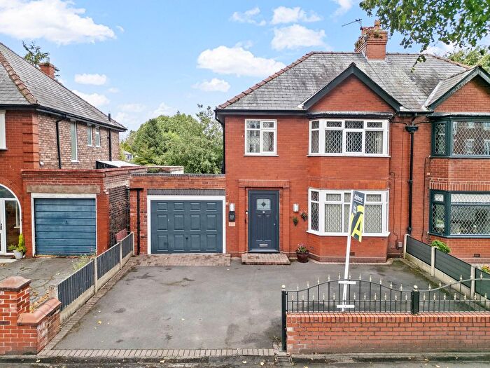 3 Bedroom Semi Detached House For Sale In Wilderspool Causeway, Warrington, WA4