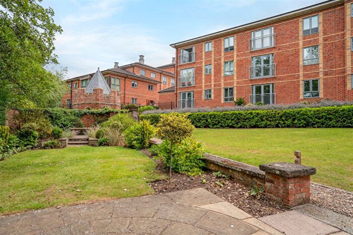 3 Bedroom Flat To Rent In Heworth Croft, York, YO31