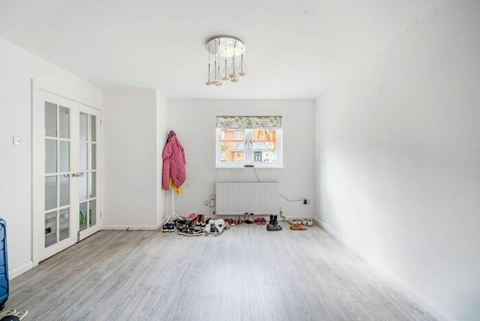 2 Bedroom Property To Rent In Golden Plover Close, Canning Town, London, E16