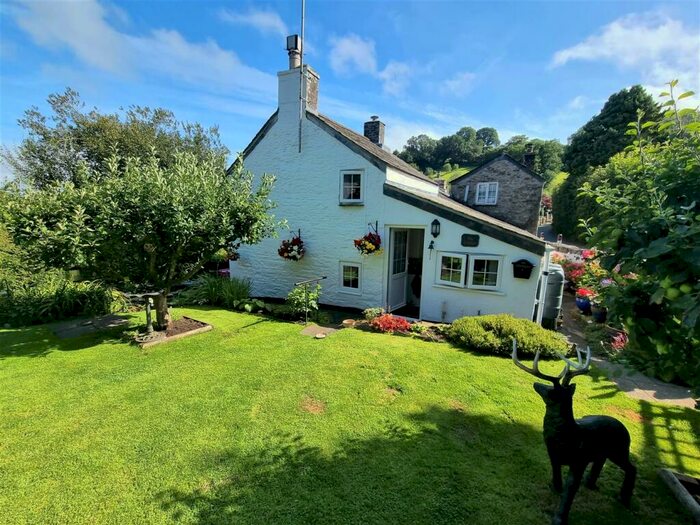 2 Bedroom Cottage For Sale In Middlewood, Near Launceston, PL15