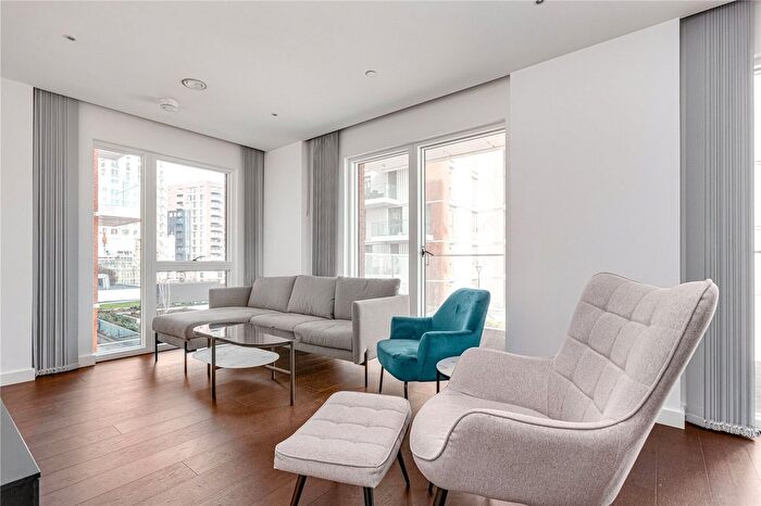 3 Bedroom Flat To Rent In Kennedy Building, Lanchester Way, SW11