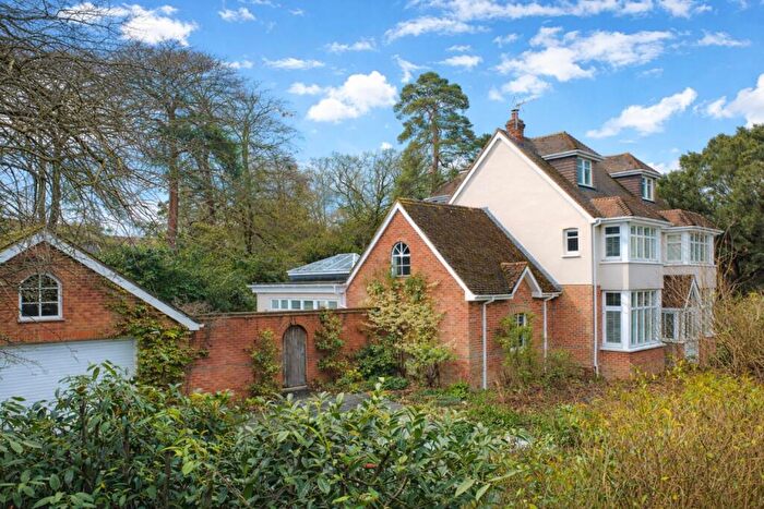 6 Bedroom Detached House For Sale In Chapel Road, Rowledge, Farnham, Surrey, GU10