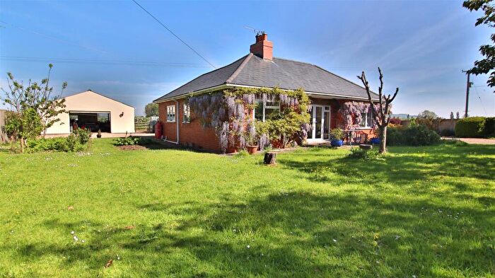 4 Bedroom Bungalow For Sale In Astonfields Lane, Ashchurch, Tewkesbury, GL20