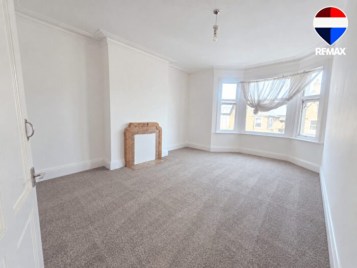3 Bedroom Flat To Rent In Katherine Road, London, E7