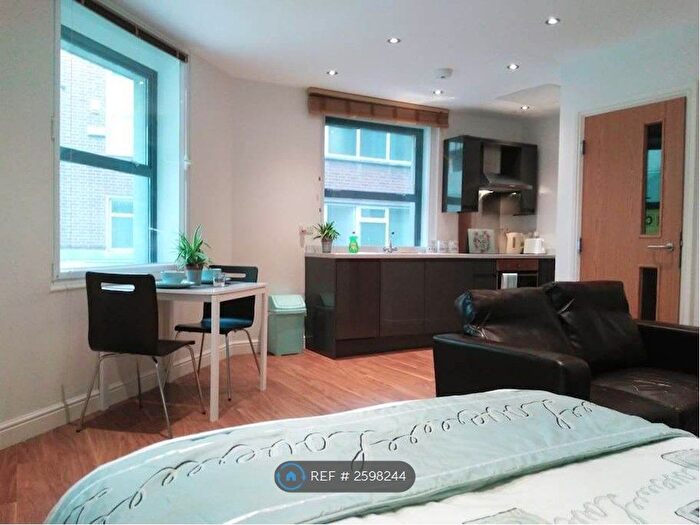 Studio To Rent In Hartshead House, Sheffield, S1