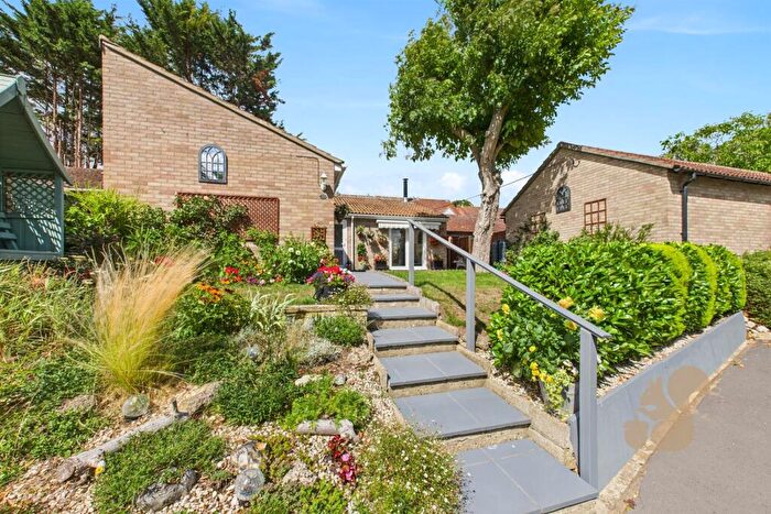 2 Bedroom Detached Bungalow For Sale In Newton Croft, Sudbury, CO10