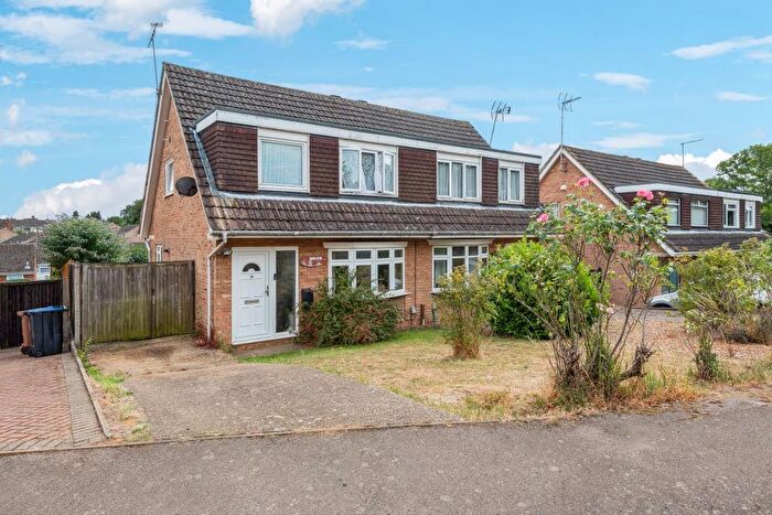3 Bedroom House For Sale In Broom Grove, Knebworth, SG3