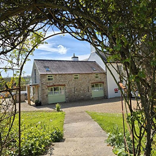 2 Bedroom Bungalow To Rent In Cosheston, Pembroke Dock, SA72