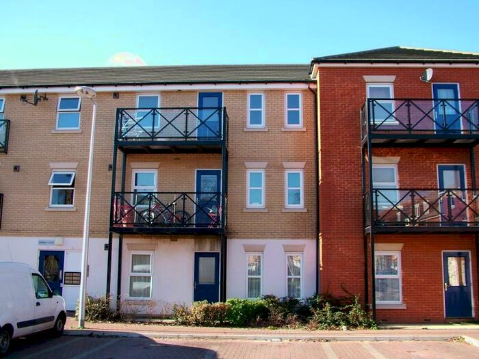 2 Bedroom Flat To Rent In Glandford Way, Chadwell Heath, Romford, RM6