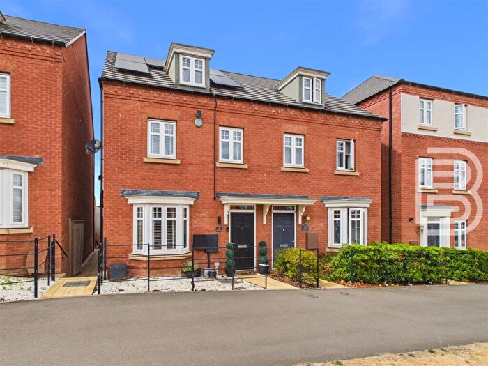 3 Bedroom Semi Detached House For Sale In Station Avenue, Houlton, Rugby, CV23