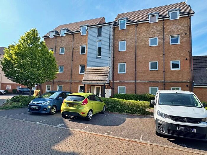 2 Bedroom Apartment For Sale In Tudor Crescent, Cosham, PO6