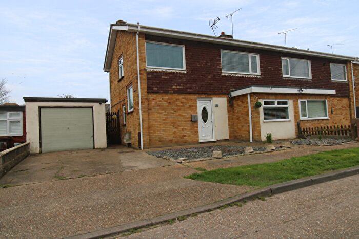3 Bedroom Semi-Detached House For Sale In Village Drive, Canvey Island, SS8