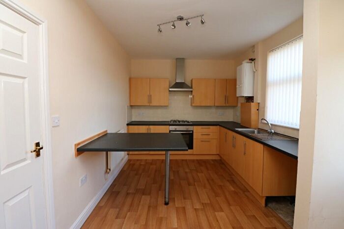 2 Bedroom Terraced House To Rent In Avenue Road, DN6