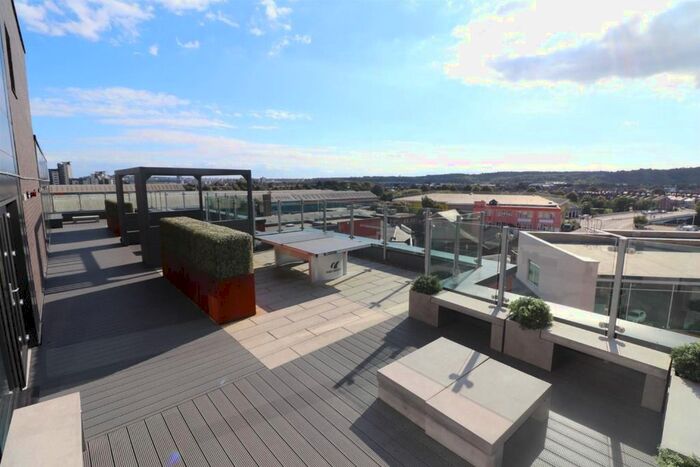 2 Bedroom Flat To Rent In Trade Street, Cardiff, CF10