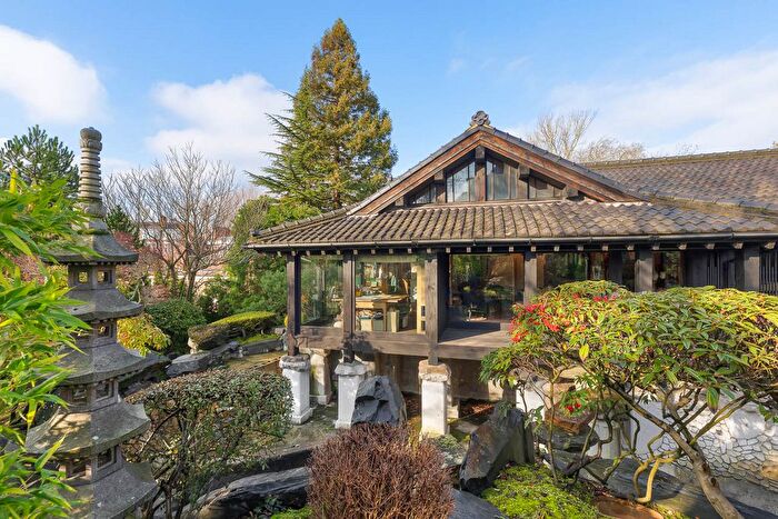 8 Bedroom Detached House For Sale In Bracknell Gardens, London, NW3