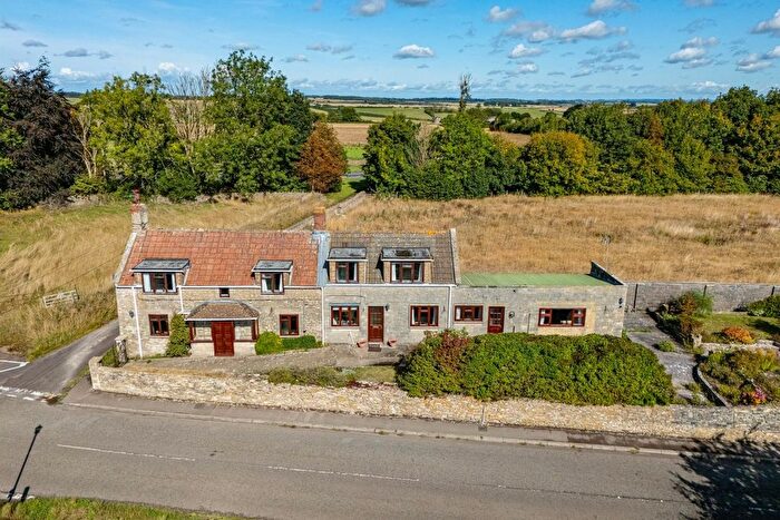 4 Bedroom Detached House For Sale In High Street, Marshfield, SN14