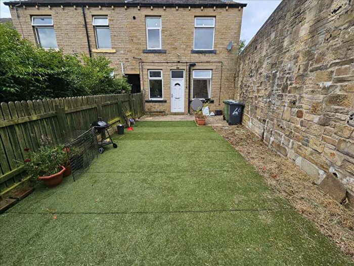 2 Bedroom Terraced House To Rent In Clough Road, Huddersfield, HD2