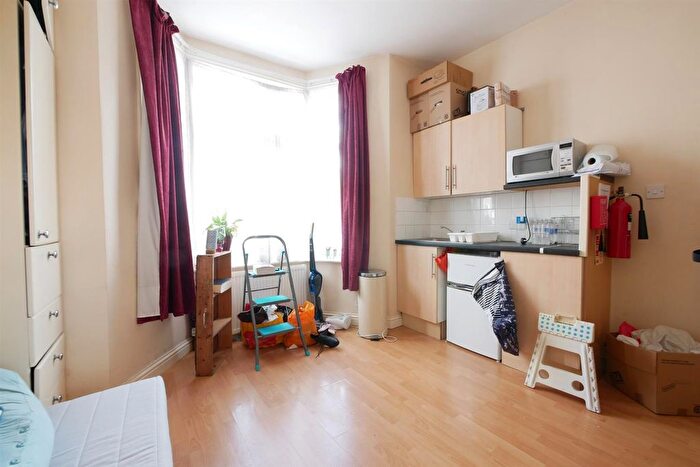 Studio To Rent In Cranbrook Park, Wood Green, N22