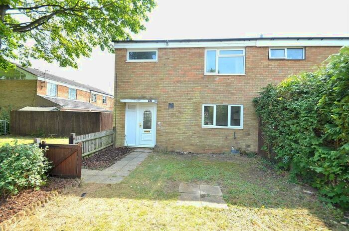 3 Bedroom End Of Terrace House To Rent In Stevenage, SG1
