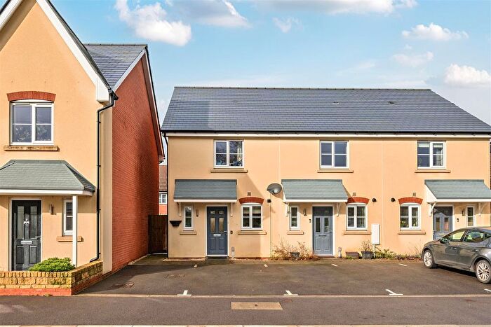 2 Bedroom End Terrace House For Sale In Winchcombe Avenue, Devizes, SN10