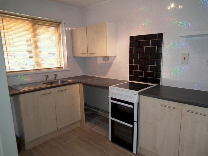 1 Bedroom Flat To Rent In Collingwood Crescent, Newport, NP19