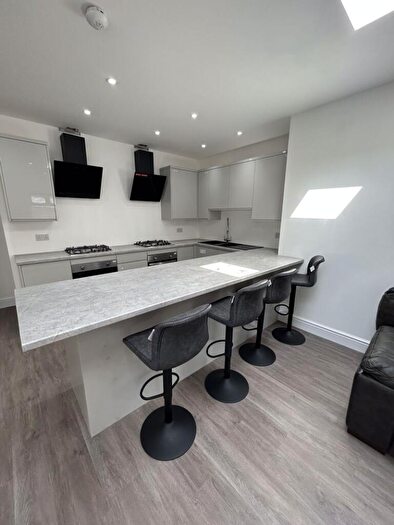 5 Bedroom Terraced House To Rent In Thornycroft Road, Liverpool - Students / Academic Year, L15