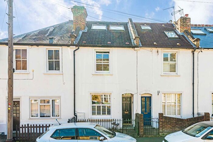 3 Bedroom Property For Sale In Talbot Road, Old Isleworth, TW7