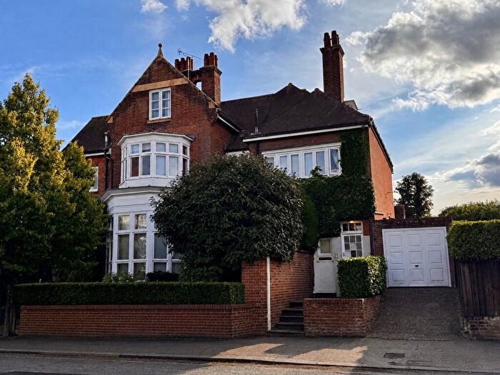 Studio To Rent In Flat The Avenue, Newmarket, Suffolk, CB8