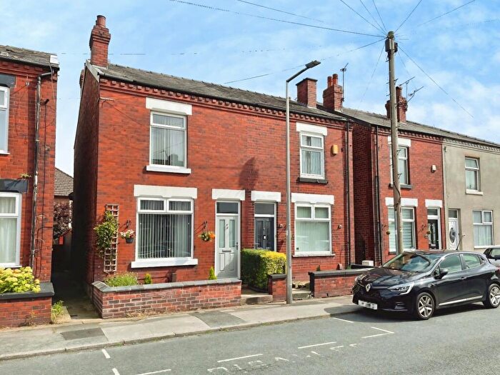 2 Bedroom Semi-Detached House To Rent In Westwood Road, Woodsmoor, Stockport, Greater Manchester, SK2