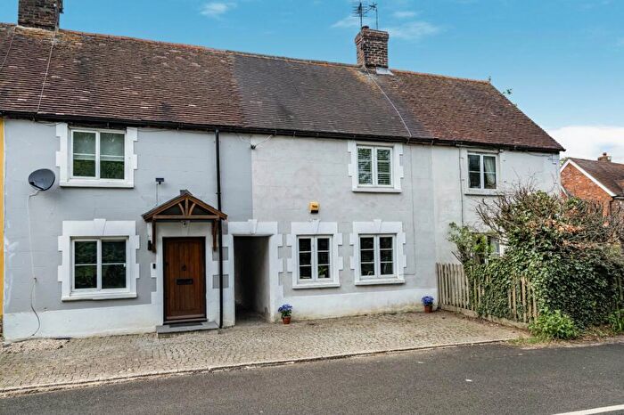 3 Bedroom Terraced House For Sale In Haddenham Road, Kingsey, Aylesbury, HP17