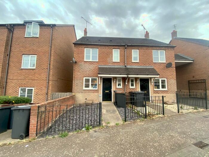 2 Bedroom End Of Terrace House To Rent In Whitebeam Way, Nuneaton, CV10