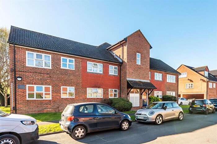 1 Bedroom Apartment For Sale In Ashtead, KT21