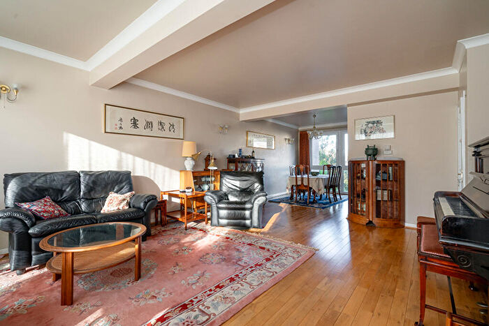 4 Bedroom House For Sale In Hermitage Lane, London, NW2